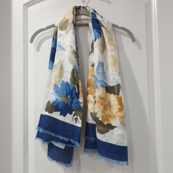 DANIEL LAURENT Floral Blue Yellow Scarf, 100% Viscose, Soft, Frayed Trim, Nwot - Picture 5 of 14